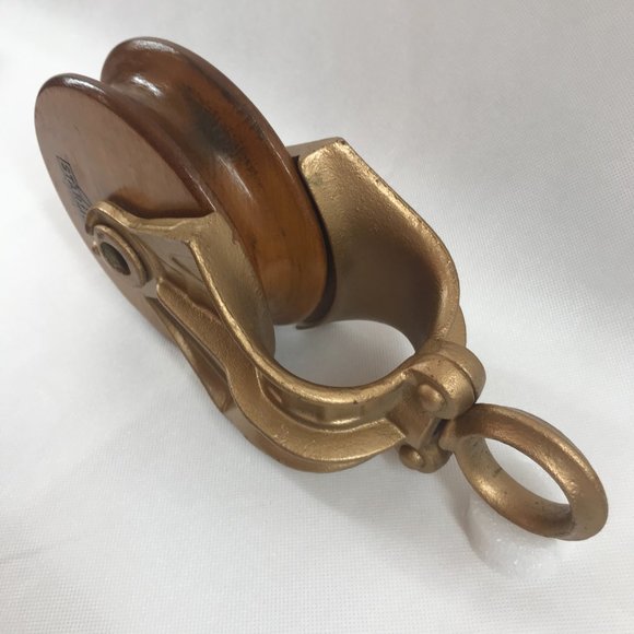 Antique Vintage Starline Cast Iron & Wood Barn Pulley X664 - Picture 9 of 12